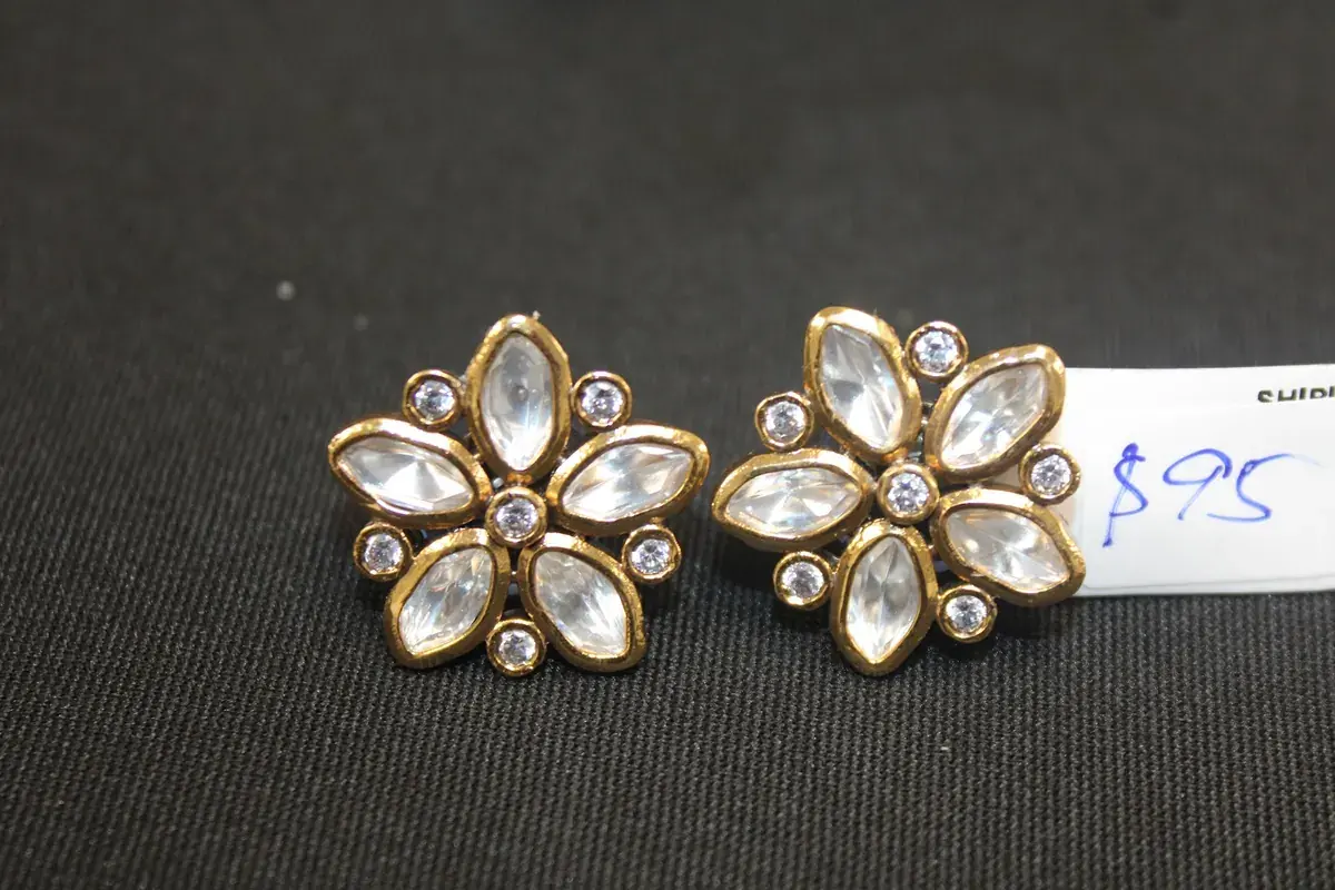 Kundan Star Flower Studs